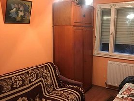 Apartament de vânzare 3 camere, în Constanţa, zona Km 4-5