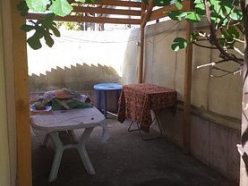 Casa de vânzare 5 camere, în Constanţa, zona Km 4-5