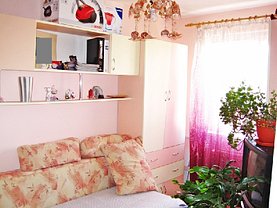 Apartament de vânzare 3 camere, în Brasov, zona Tractorul