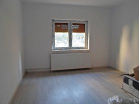 Apartament de închiriat 3 camere, în Brasov, zona Central