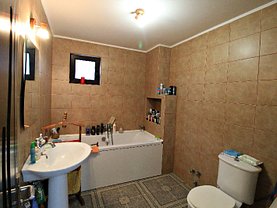 Casa de vânzare 4 camere, în Săcele, zona Central