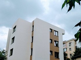 Apartament de vânzare 3 camere, în Pitesti, zona Teilor