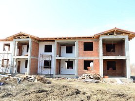 Casa de vânzare 5 camere, în Dumbrăviţa