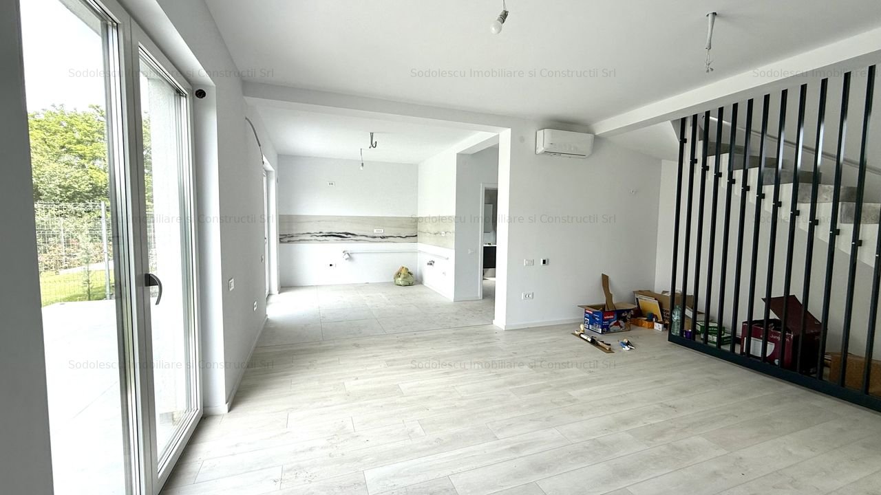 PROIECT DEOSEBIT CU GARAJ