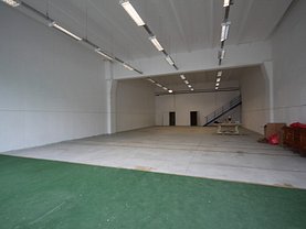 Închiriere spaţiu comercial
