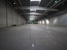 Închiriere spaţiu industrial