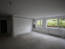 Vânzare spaţiu comercial
