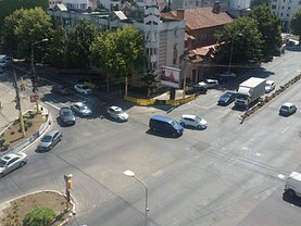 Apartament de închiriat 4 camere, în Constanta, zona Capitol