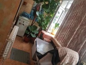 Apartament de vânzare 3 camere, în Constanta, zona CET