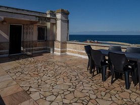 Casa de închiriat 8 camere, în Constanta, zona Peninsula