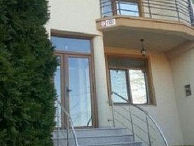 Casa de închiriat 7 camere, în Constanta, zona Capitol