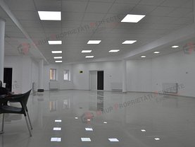 Vânzare spaţiu comercial