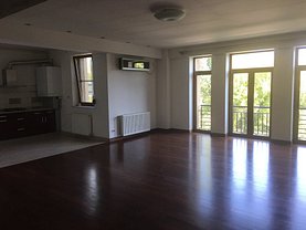Apartament de vânzare 3 camere, în Bucureşti, zona Băneasa