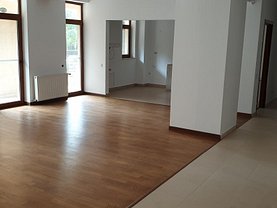 Apartament de vânzare 3 camere, în Bucureşti, zona Băneasa