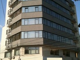 Închiriere spaţiu comercial