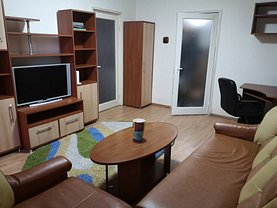 Apartament de închiriat 2 camere, în Iaşi, zona Piaţa Unirii