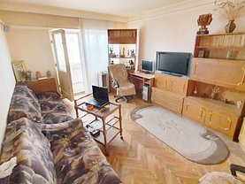 Apartament de vânzare 3 camere, în Iasi, zona Oancea