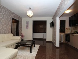 Apartament de vânzare 3 camere, în Iaşi, zona Podu Roş