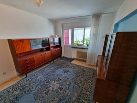 Apartament de vanzare 3 camere, în Iasi, zona Podu Ros
