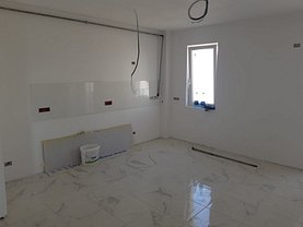 Apartament de vânzare sau de închiriat 3 camere, în Giroc