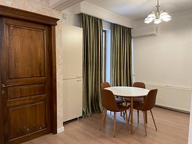 Apartament de închiriat 2 camere, în Constanţa, zona P-ţa Ovidiu