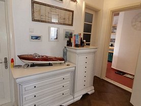 Apartament de închiriat 3 camere, în Constanţa, zona P-ţa Ovidiu