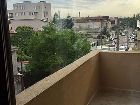 Apartament de închiriat 3 camere, în Constanta, zona Delfinariu