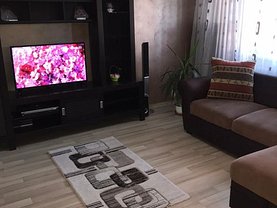 Apartament de închiriat 3 camere, în Constanţa, zona Delfinariu