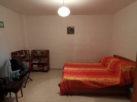 Casa de vânzare 4 camere, în Constanţa, zona Tomis II