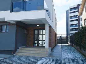 Casa de vanzare 11 camere, în Constanta, zona Tomis Plus