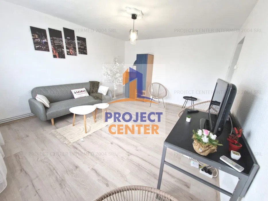 Apartament 4 camere Prundu