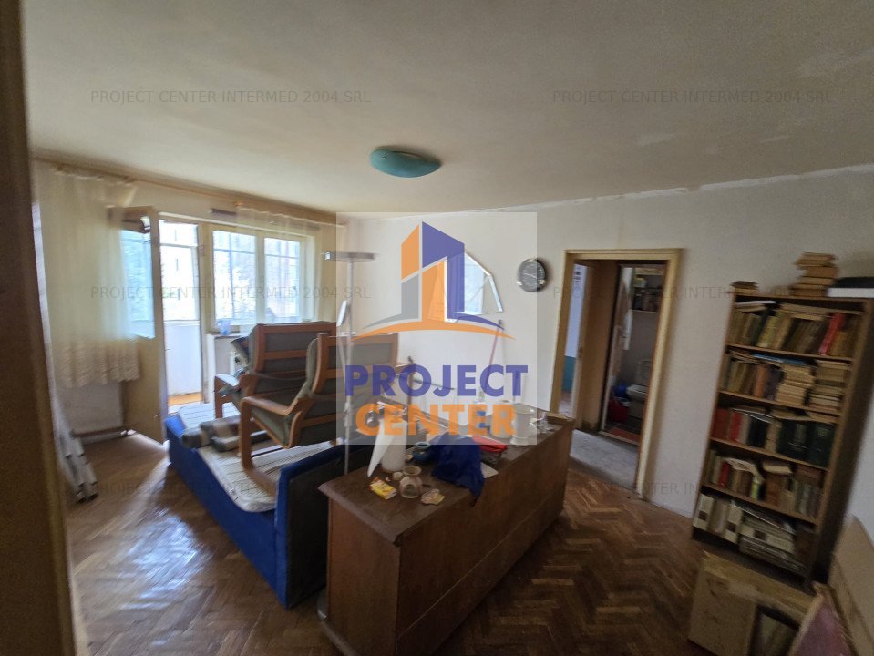Apartament 4 camere, Trivale, etajul 2, centrala termica