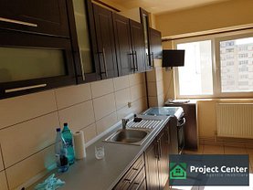 Apartament de închiriat 3 camere, în Pitesti, zona Prundu