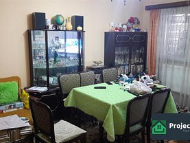 Apartament de vânzare 3 camere în Pitesti, Banat