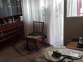 Apartament de vânzare 3 camere, în Pitesti, zona Ceair