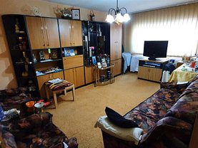 Apartament de vânzare 3 camere, în Pitesti, zona Exercitiu