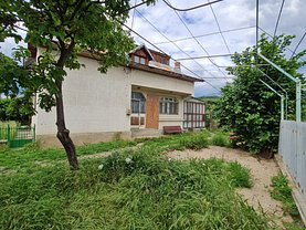 Casa de vânzare 2 camere, în Călineşti, zona Central