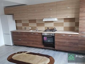 Casa de închiriat 5 camere, în Pitesti, zona Trivale