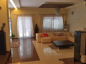 Casa de închiriat 8 camere, în Piteşti, zona Trivale