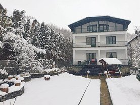 Casa de închiriat 11 camere, în Piteşti, zona Trivale