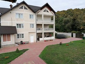 Casa de vânzare 9 camere, în Piteşti, zona Nord-Vest