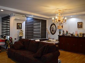 Apartament de vânzare 4 camere, în Ştefăneştii de Jos