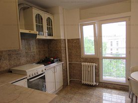 Apartament de închiriat 3 camere, în Bucuresti, zona Central