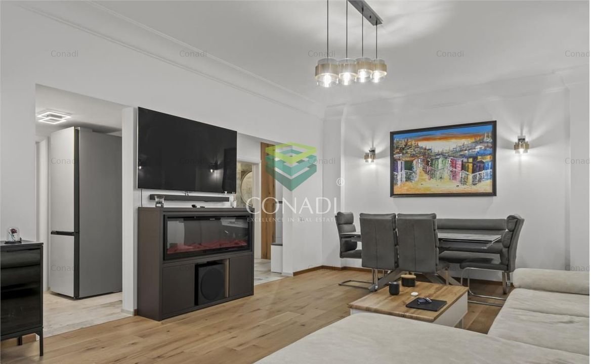 Pachet Imobiliar! Apartament 3 Camere + 2 Garsoniere + Curte