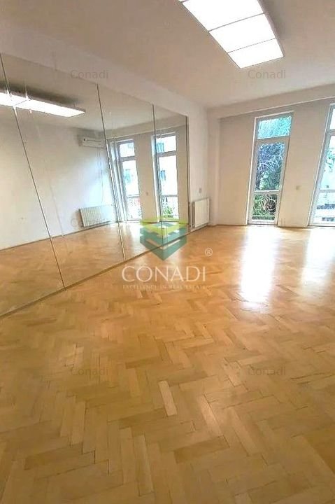 Zona Dorobanti, vila cu 9 camere de vanzare, 363 mp construiti