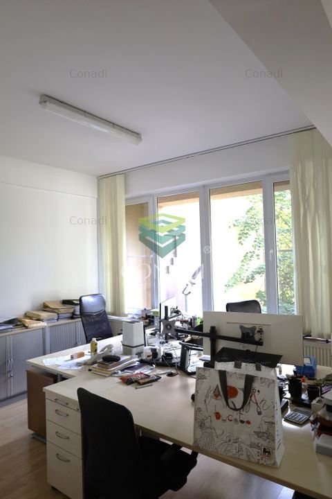 Zona Herastrau, imobil cu 9 camere de vanzare, 332 mp construiti