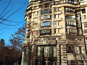 Închiriere spaţiu comercial