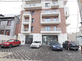 Vânzare spaţiu comercial