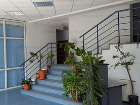 Vânzare spaţiu industrial
