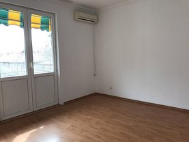 Apartament de vânzare 2 camere, în Bucuresti, zona Primaverii